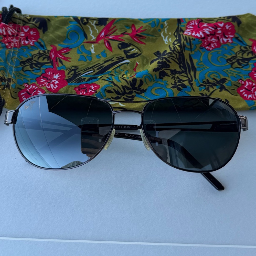 Maui Jim Mahina gunmetal frame with polarized lenses